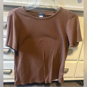 Old Navy athletic tee